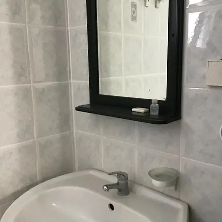 New Sedan Quarto em Acomodações Particulares *